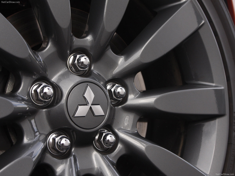 Illustration for article titled 2010 Mitsubishi Lancer Sportback Coming To America, Five-Door Style